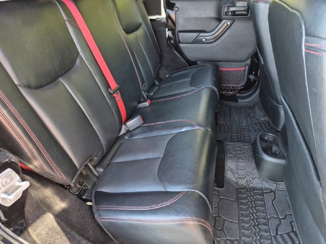 Used 2017 Jeep Wrangler Unlimited Rubicon AWD/4WD image 17