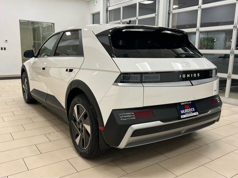 New 2026 Hyundai Ioniq 5 SE image 10