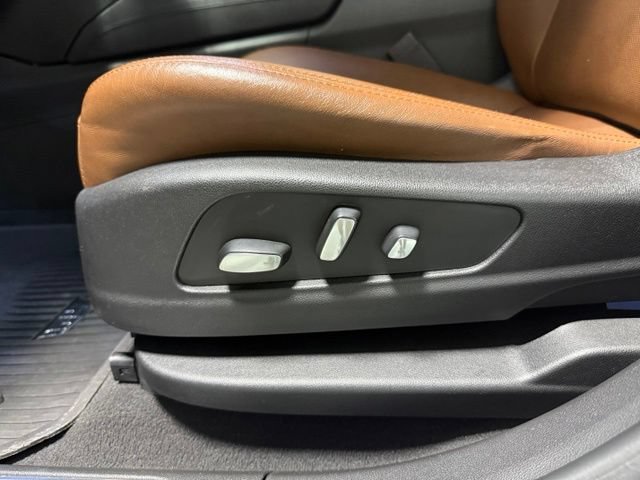 Certified 2020 Cadillac XT5 Premium Luxury w/ LPO, Floor Liner Package FWD image 15