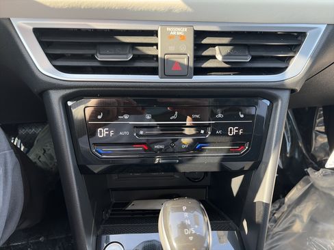 New 2026 Volkswagen Taos SE image 25