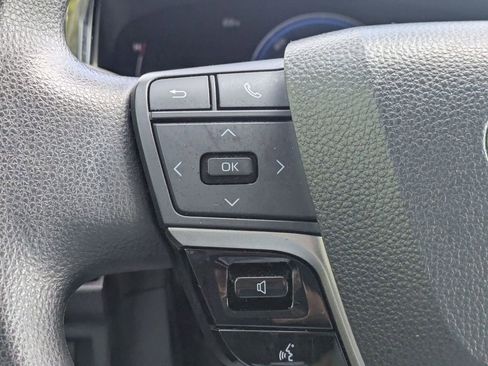 Used 2025 Toyota Camry LE FWD image 23