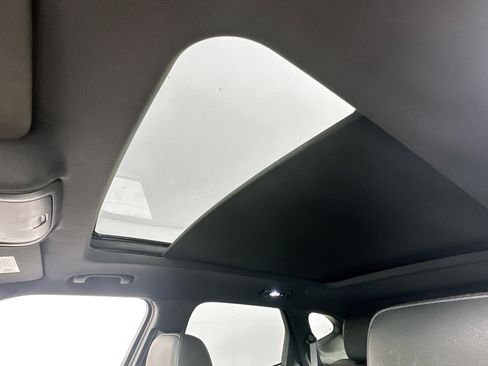 Used 2019 Chevrolet Blazer RS w/ Sun and Wheels Package FWD image 22