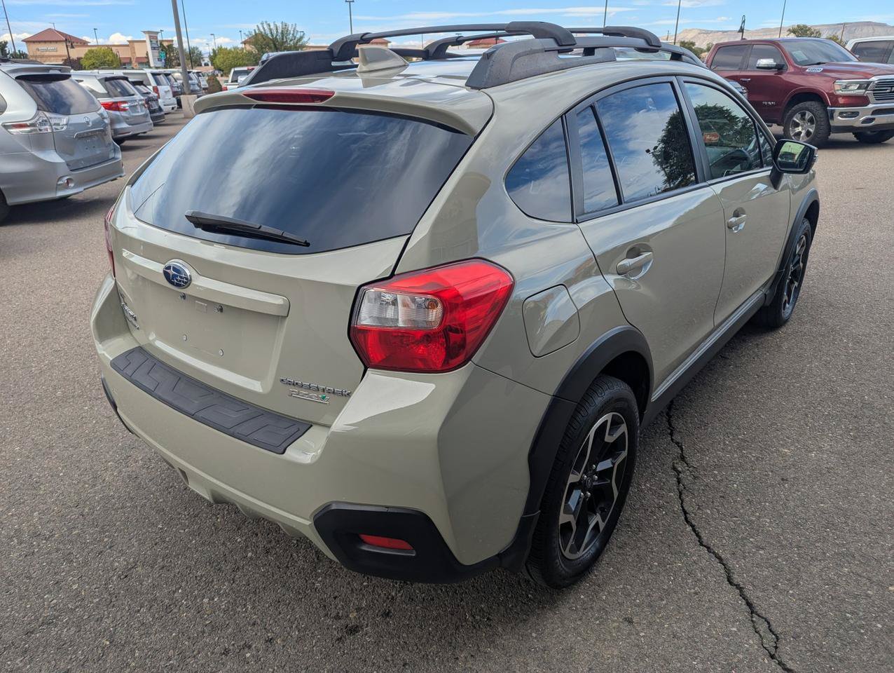 Used 2017 Subaru Crosstrek 2.0i Limited AWD/4WD image 5