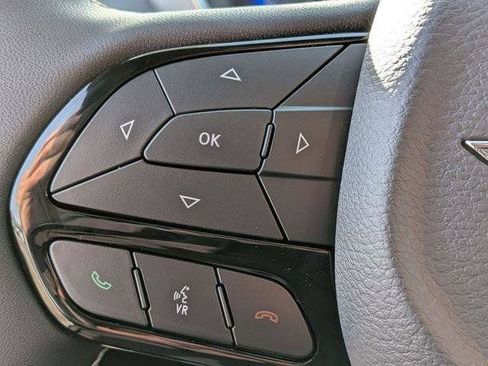 New 2026 Chrysler Pacifica Select AWD/4WD image 18