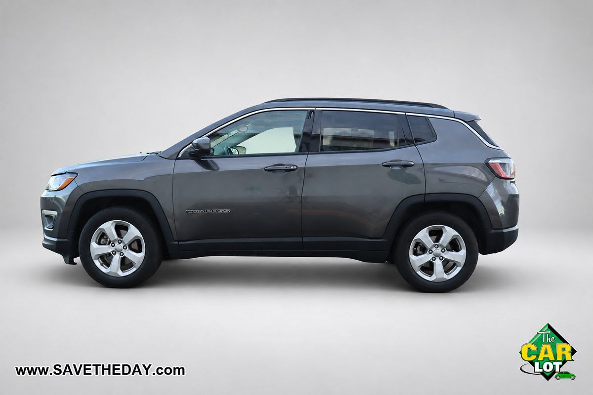 Used 2018 Jeep Compass Latitude FWD image 5
