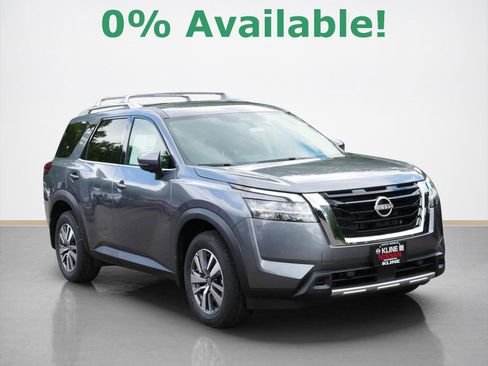 New 2025 Nissan Pathfinder SL image 1