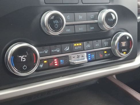 Certified 2024 Ford Expedition Max Limited image 25