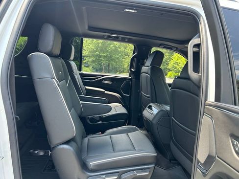 Used 2024 Cadillac Escalade ESV Sport w/ LPO, ONYX Package AWD/4WD image 50