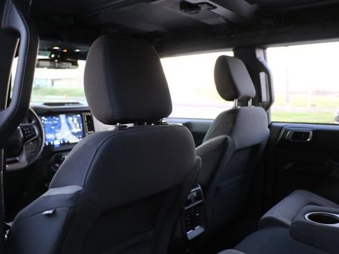 Used 2025 Ford Bronco Big Bend image 15