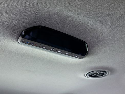 Used 2024 Kia EV9 Light Long Range image 28