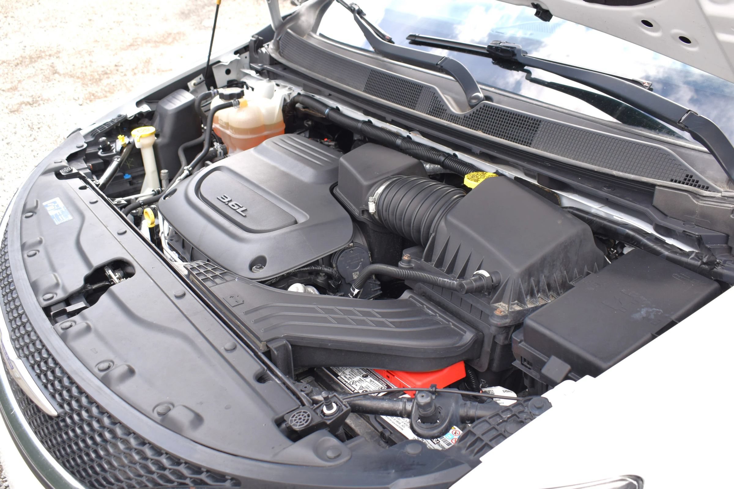 Used 2020 Chrysler Pacifica Touring-L Plus w/ Tire & Wheel Group FWD image 43