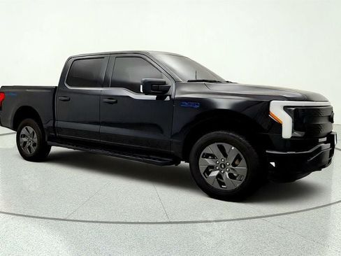 Used 2024 Ford F150 Lightning XLT AWD/4WD image 3