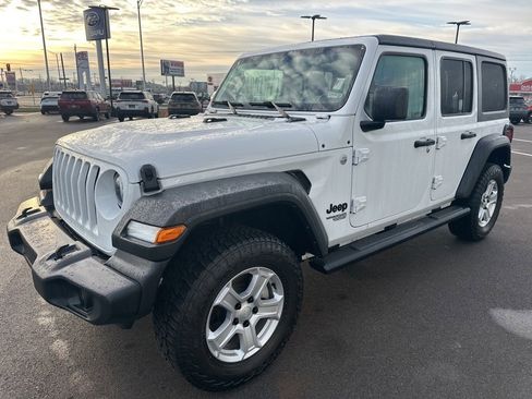 Used 2021 Jeep Wrangler Unlimited Sport image 3