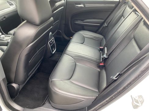 Used 2021 Chrysler 300 Touring L AWD/4WD image 11