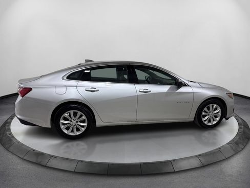 Used 2022 Chevrolet Malibu LT FWD image 4