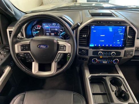 Used 2022 Ford F350 Lariat w/ Black Appearance Package AWD/4WD image 11