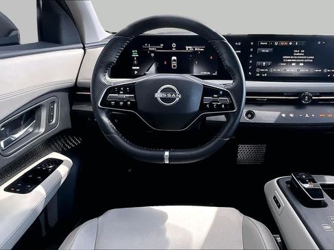 Used 2023 Nissan Ariya FWD image 5