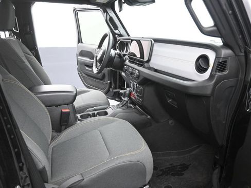 Used 2024 Jeep Wrangler Unlimited Sport AWD/4WD image 26