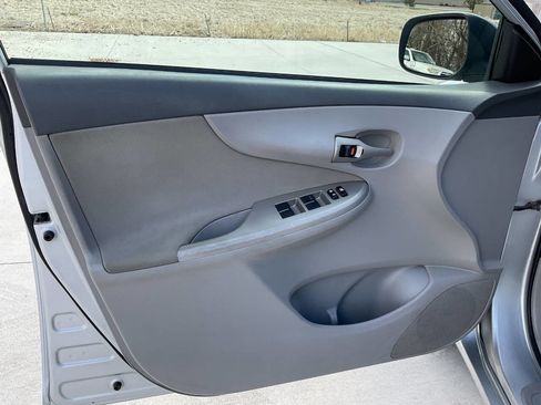 Used 2010 Toyota Corolla LE image 23