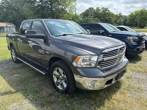 Used 2016 RAM 1500 Lone Star AWD/4WD image 2