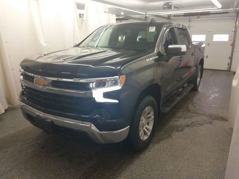 Used 2023 Chevrolet Silverado 1500 LT image 1