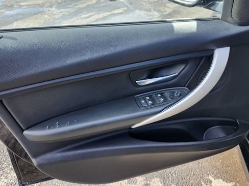 Used 2015 BMW 320i Sedan image 25