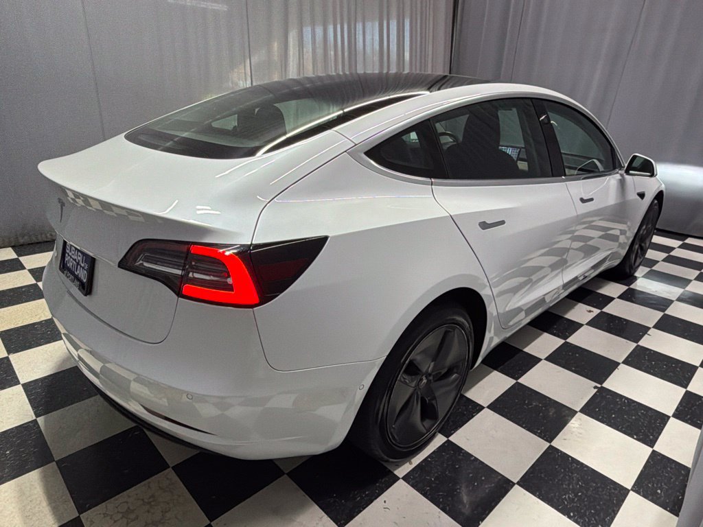 Used 2019 Tesla Model 3 Standard Range RWD image 4