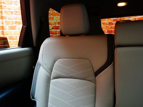 Certified 2022 Nissan Pathfinder Platinum w/ Cargo Package AWD/4WD image 57
