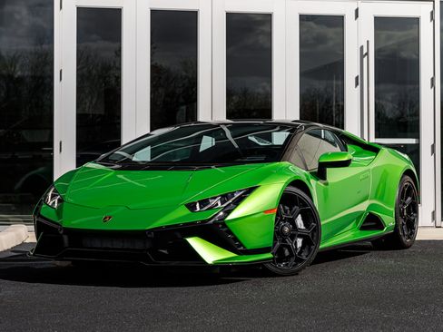 Used 2023 Lamborghini Huracan Tecnica image 5