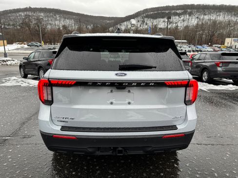 New 2026 Ford Explorer Active image 5