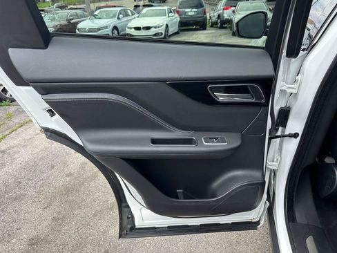 Used 2019 Jaguar F-PACE R-Sport AWD/4WD image 24