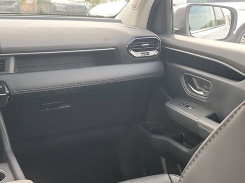 Used 2023 Honda Pilot Touring image 23