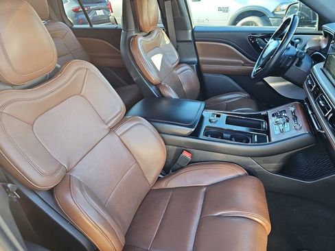 Used 2020 Lincoln Aviator Reserve w/ Equipment Group 201A image 10