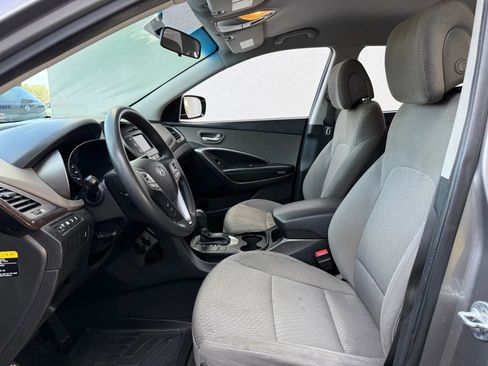 Used 2018 Hyundai Santa Fe Sport image 2