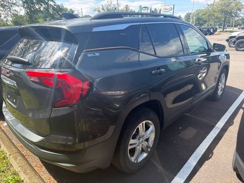 Used 2020 GMC Terrain SLE w/ Driver Convenience Package FWD image 3