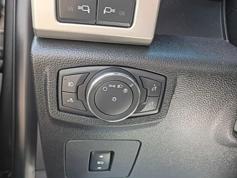 Used 2017 Ford F150 Lariat RWD image 17
