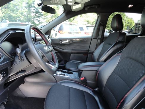 Used 2025 Ford Escape ST-Line AWD/4WD image 13