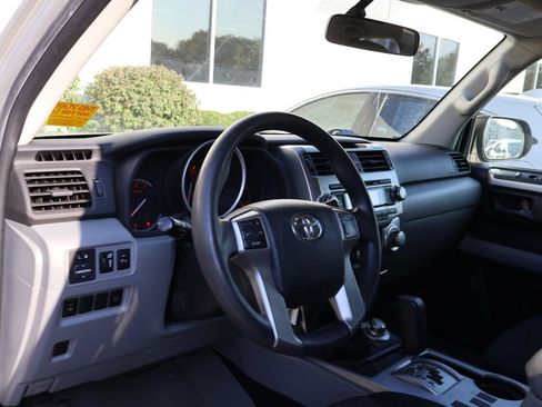 Used 2013 Toyota 4Runner SR5 AWD/4WD image 9