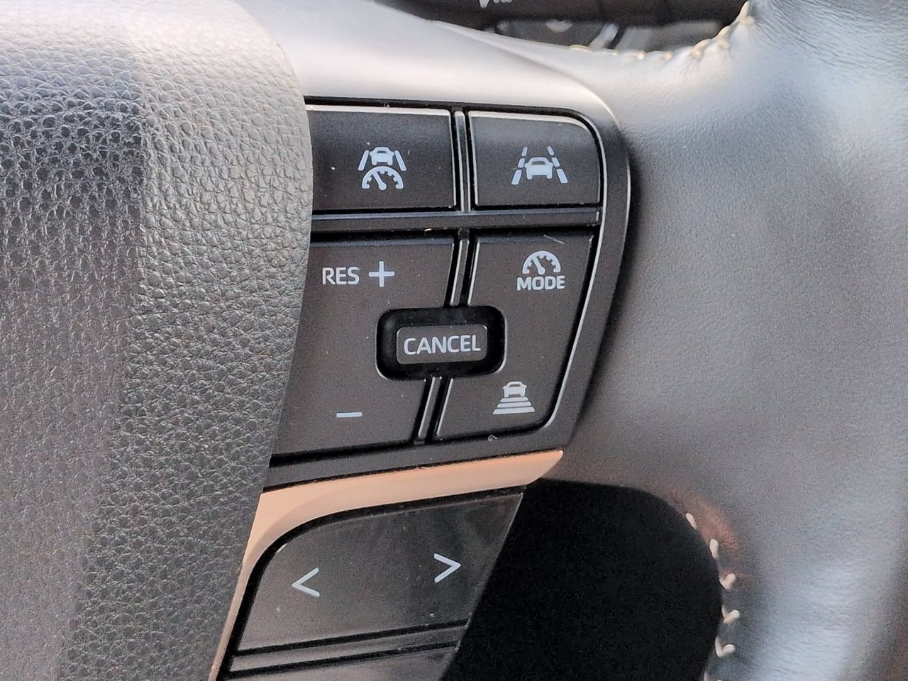 Used 2024 Toyota Crown AWD/4WD image 26