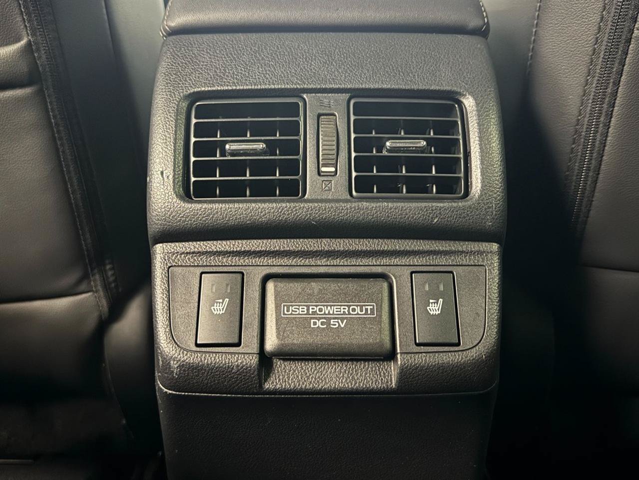 Used 2018 Subaru Outback 2.5i Limited AWD/4WD image 9