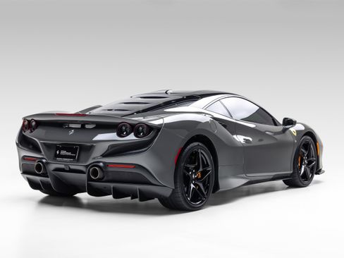 Certified 2022 Ferrari F8 Tributo RWD image 7