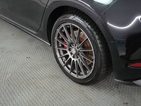 Used 2018 Volkswagen GTI SE w/ SE Leather Package FWD image 63