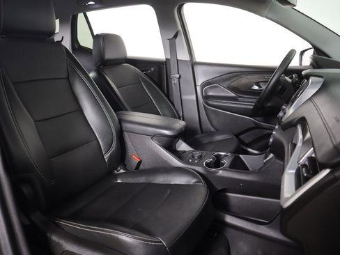 Used 2024 GMC Terrain SLT image 29