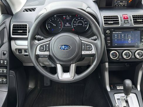 Used 2017 Subaru Forester 2.5i Premium image 13
