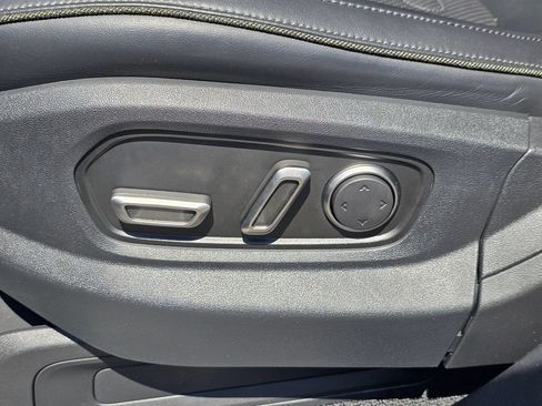 Used 2025 Rivian R1S Adventure AWD/4WD image 25