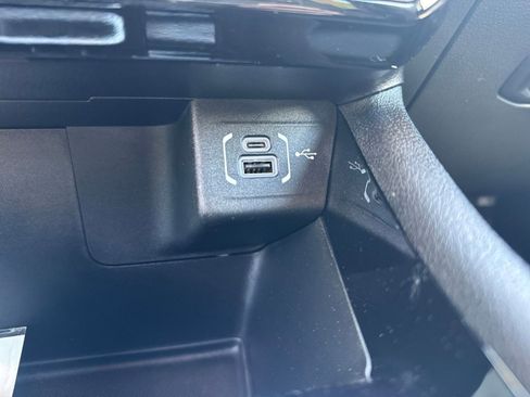 Used 2024 Jeep Compass Limited AWD/4WD image 24