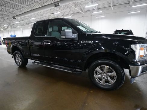 Used 2018 Ford F150 XLT w/ Equipment Group 302A Luxury AWD/4WD image 34