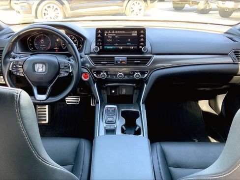 Used 2019 Honda Accord Sport image 15