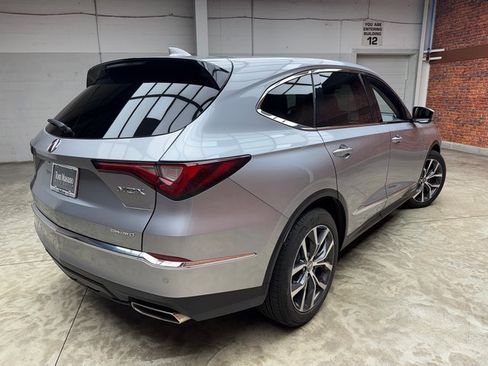 Used 2023 Acura MDX SH-AWD w/ Technology Package image 6