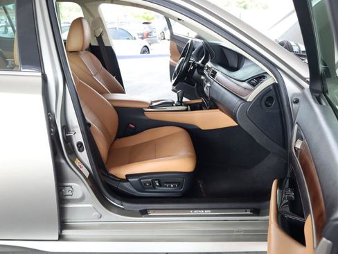 Used 2016 Lexus GS 350 RWD image 38